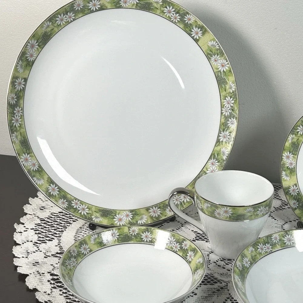 5 Pc Setting Mikasa Marianne Dinnerware Floral Daisy Green White Silver Trim #1